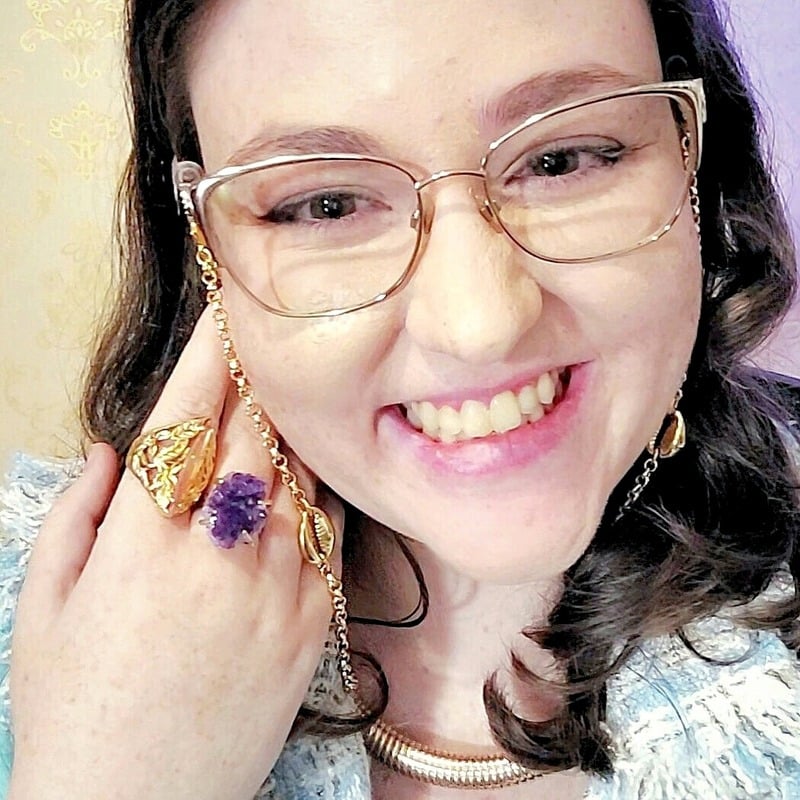 Maria dos Santos sorrindo
